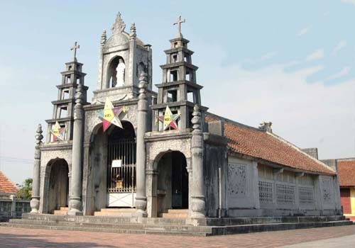 Nhà thờ đá Phát Diệm, nơi hội tụ tinh hoa kiến trúc Đông Tây - ảnh 1